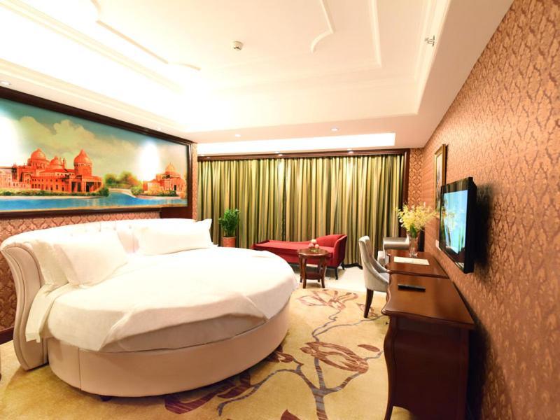 Vienna Hotel Loudi Chunyuan Pedestrian Street Esterno foto